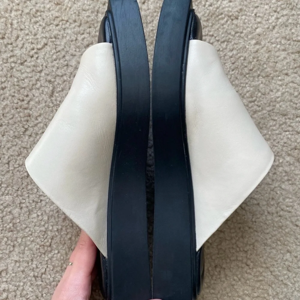 Vagabond Sandals Evy Leather
Asymmetrical Chunky Slip On Slides Sandals - Picture 6 of 6